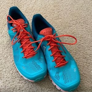 OnCloud Tennis shoes. Sz 9.5. Bought from another posher but they are too big.